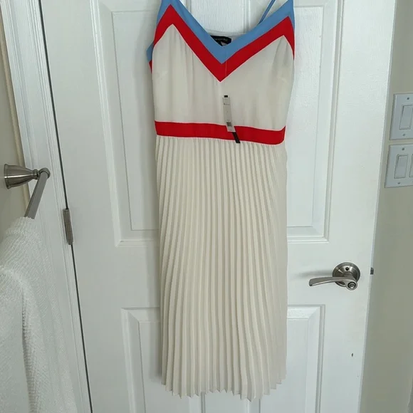 NWT Banana Republic Pleated Midi Dress Size 2. Blue, White And Red - Picture 5 of 9